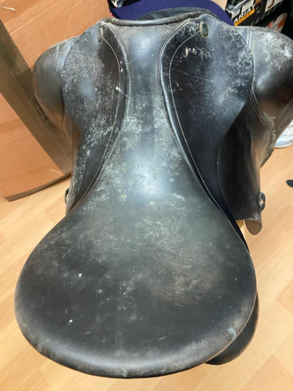 How to Get Rid of Mould on Leather: A Complete Restoration Guide